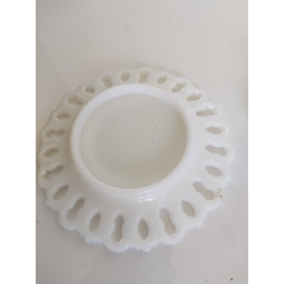 Vintage Westmoreland Milk Glass Candle Holder with Underplate - Picture 8 of 12